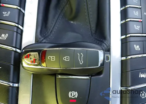 2021 Porsche Macan from USA, damaged, VIN WP1AA2A5XMLB05431